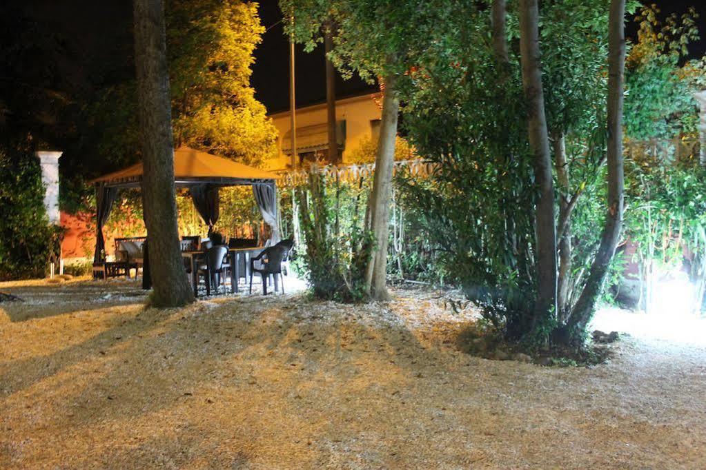 B&B Villa Regina Pisa Exteriör bild